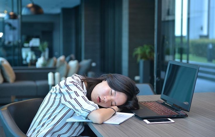Alarm Jam 13.15, Matikan Lampu, Tutup Mata 15 Menit: Kebiasaan Power Nap yang Ternyata Bicara Soal Watak