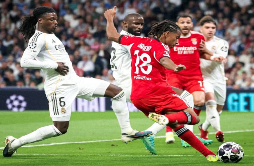 Real Madrid Menang Tipis 2-1 atas Benfica, Gol Akhir Vinicius Junior Hancurkan Harapan As Aguias