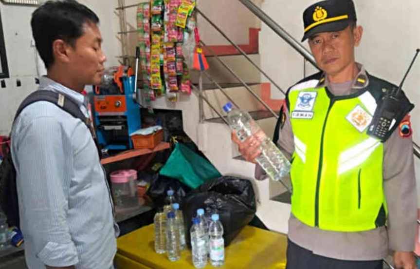 Kedok Es Teh Kekinian Ternyata Miras, Penjual Es Moni di Kudus Diciduk Polisi