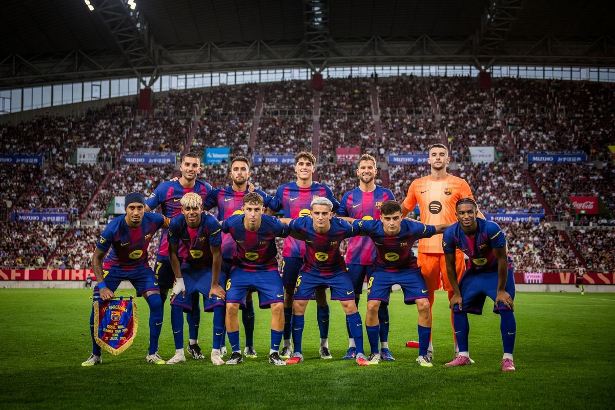 Dari "Penalti Hantu" hingga "Kesepakatan Rahasia Laporta", 7 Teori Konspirasi Paling Absurd Soal Barcelona 2026