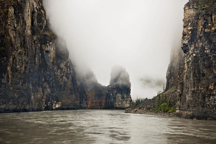 Dari Emas hingga Pemenggalan, Berikut 7 Teori Konspirasi Seputar Nahanni Valley yang Belum Terpecahkan hingga 2026