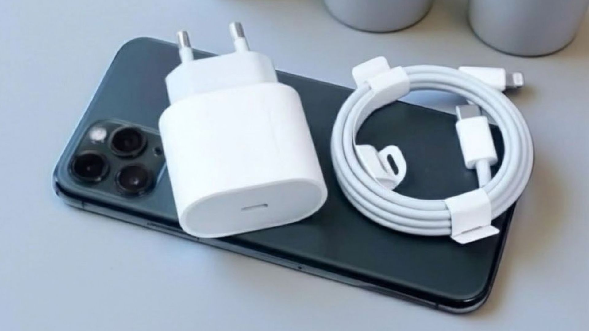 Kabel Charger Smartphone Cepat Rusak? Simak Cara Merawatnya dengan Benar