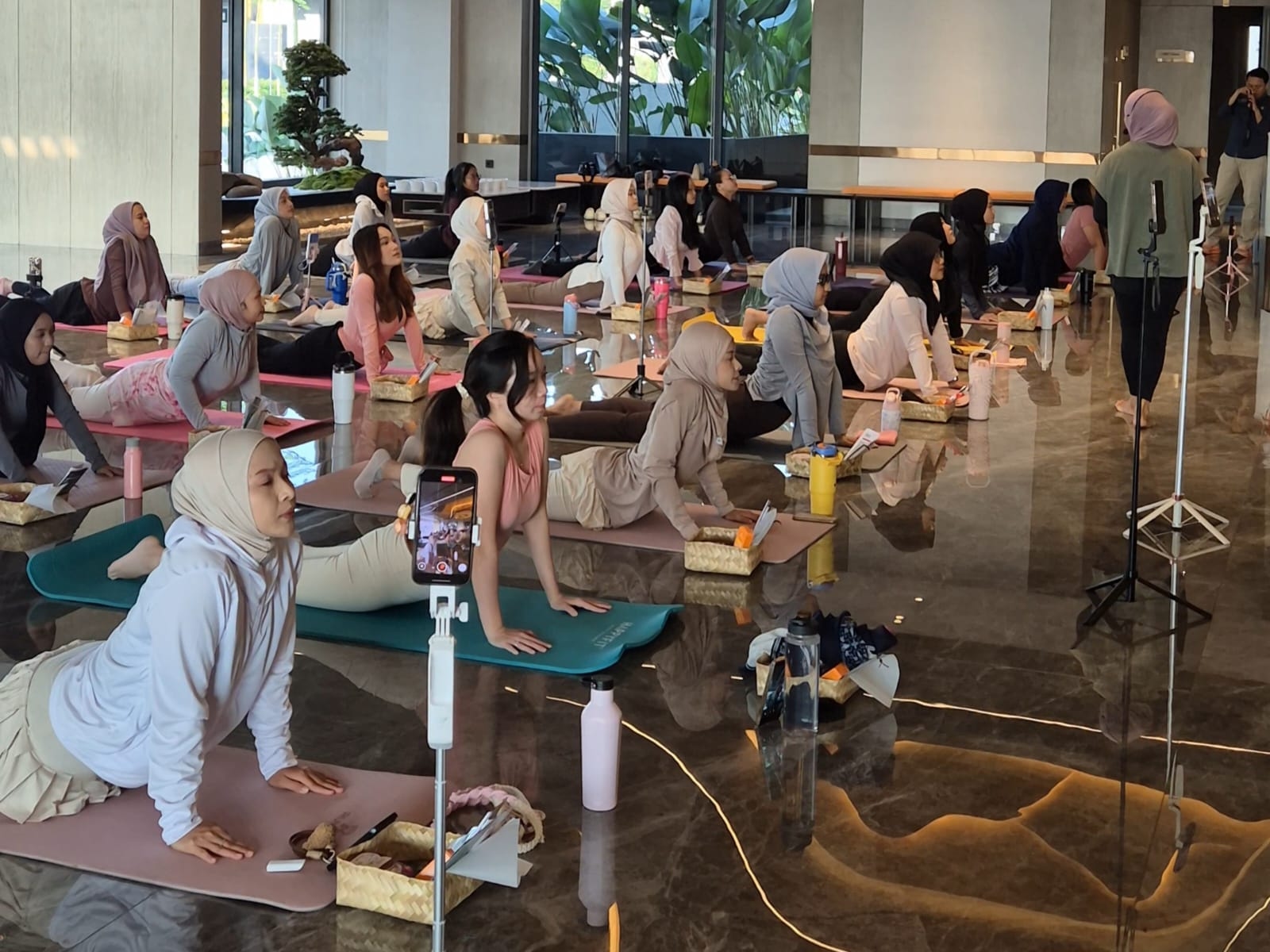 Nusatu by Artotel dan Candi Golf Hadirkan Yoga Experience “Rooted in Wellness” di Semarang