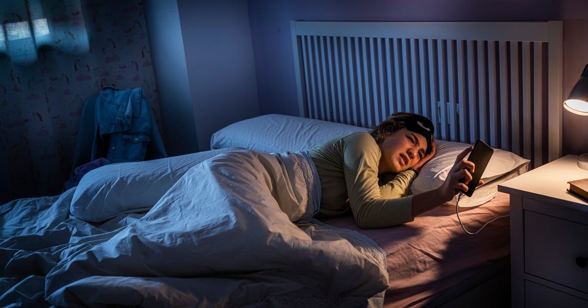 Scroll Video Pendek Sebelum Tidur? Hati-hati, Otakmu Sedang “Membusuk” Perlahan