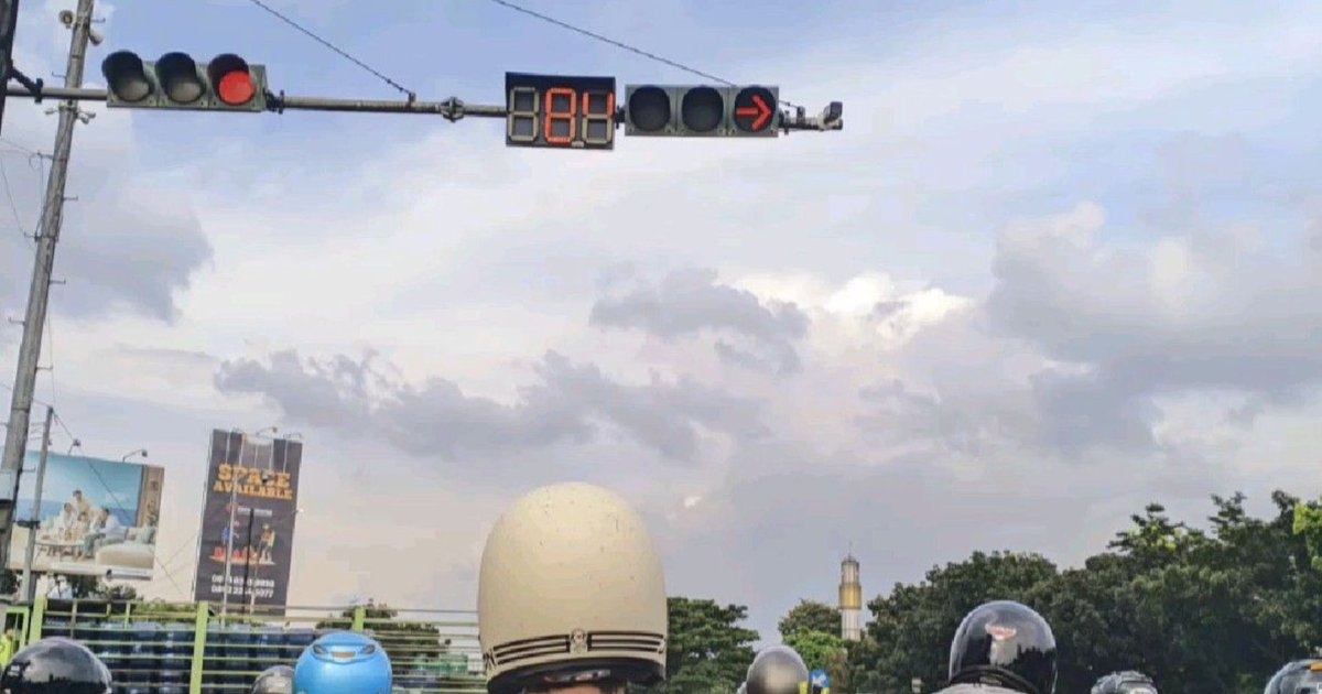 Lampu Merah Selasa Pagi Bikin Emosi? Ini Cara Berhenti Tanpa Perang Batin