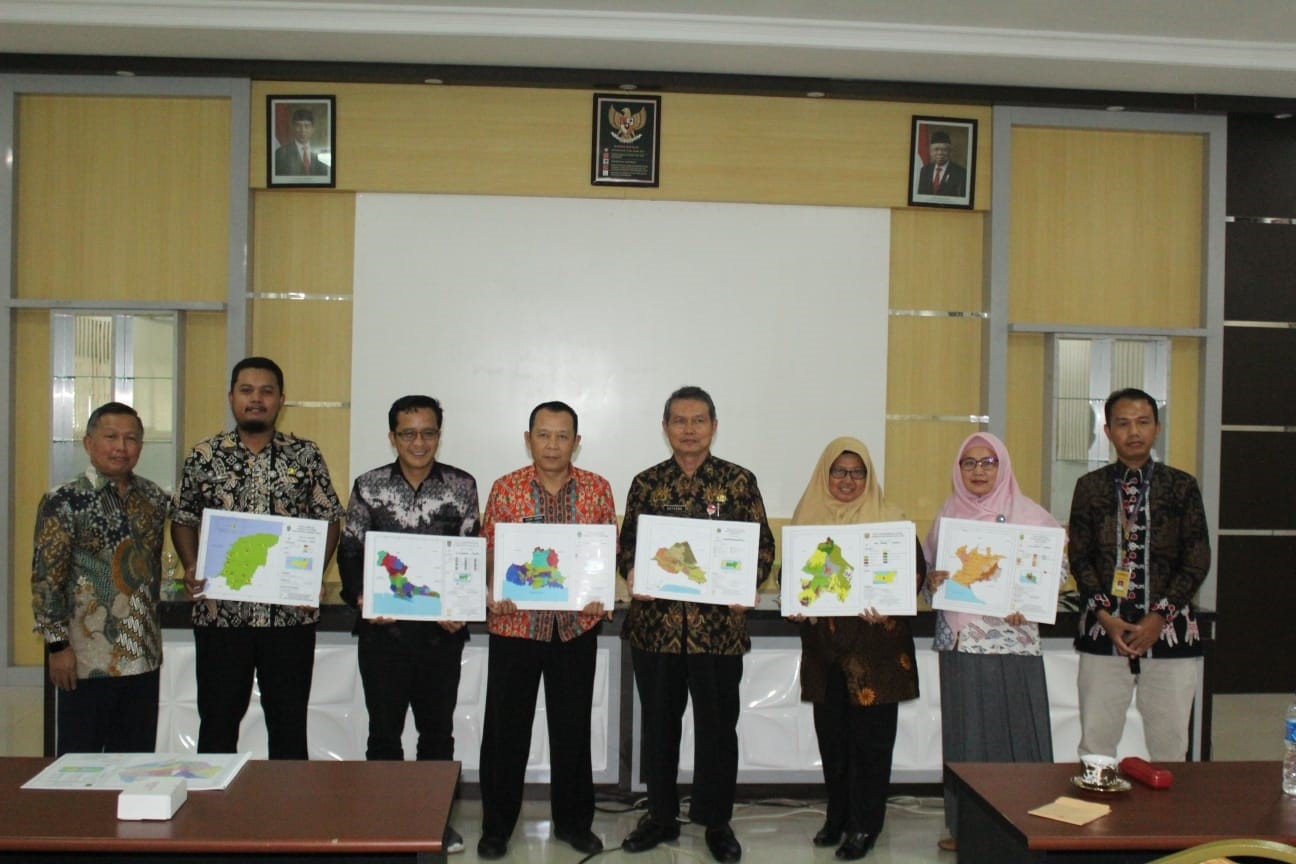 Tim Pengabdian Masyarakat Geografi FISIP Unnes Gelar Pendampingan Guru di Kabupaten Cilacap
