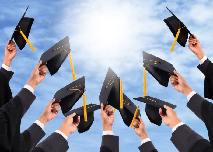 Buat Kamu Lulusan Ekonomi Pembangunan, Berikut 5 Prospek Karir yang Menjanjikan