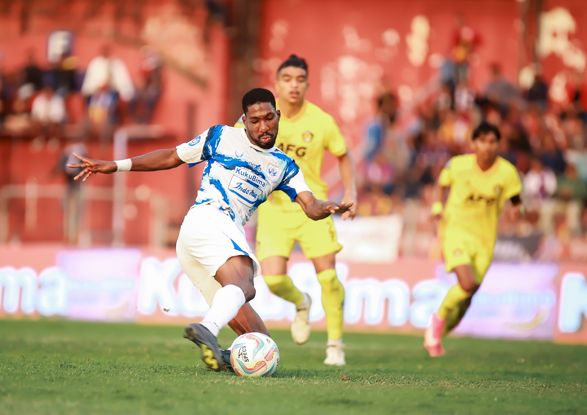 Cuaca Panas Jadi Kendala Laga Persik vs PSIS, Kedua Pelatih Syukuri Hasil Imbang