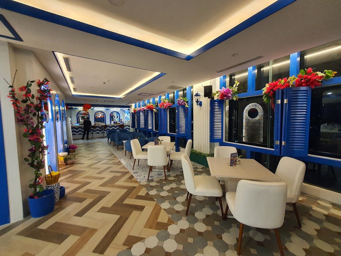 Menikmati City Light di Yogyakarta dengan Nongki di Yamas Sky Cafe