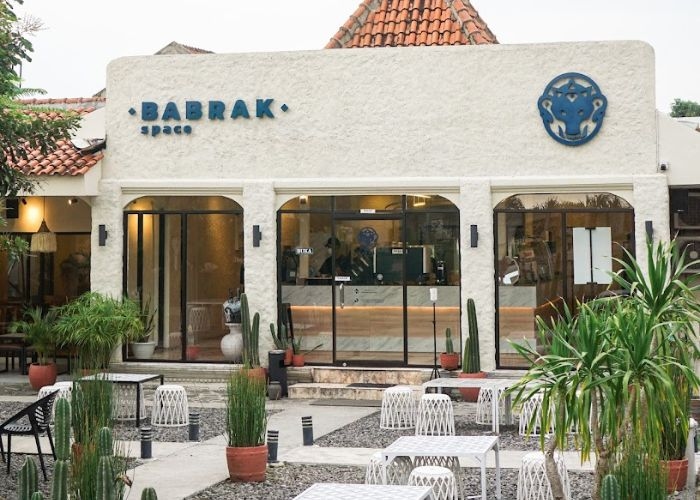 Menikmati Cafe di Solo yang Instagramable, Mampirlah ke Babrak Space