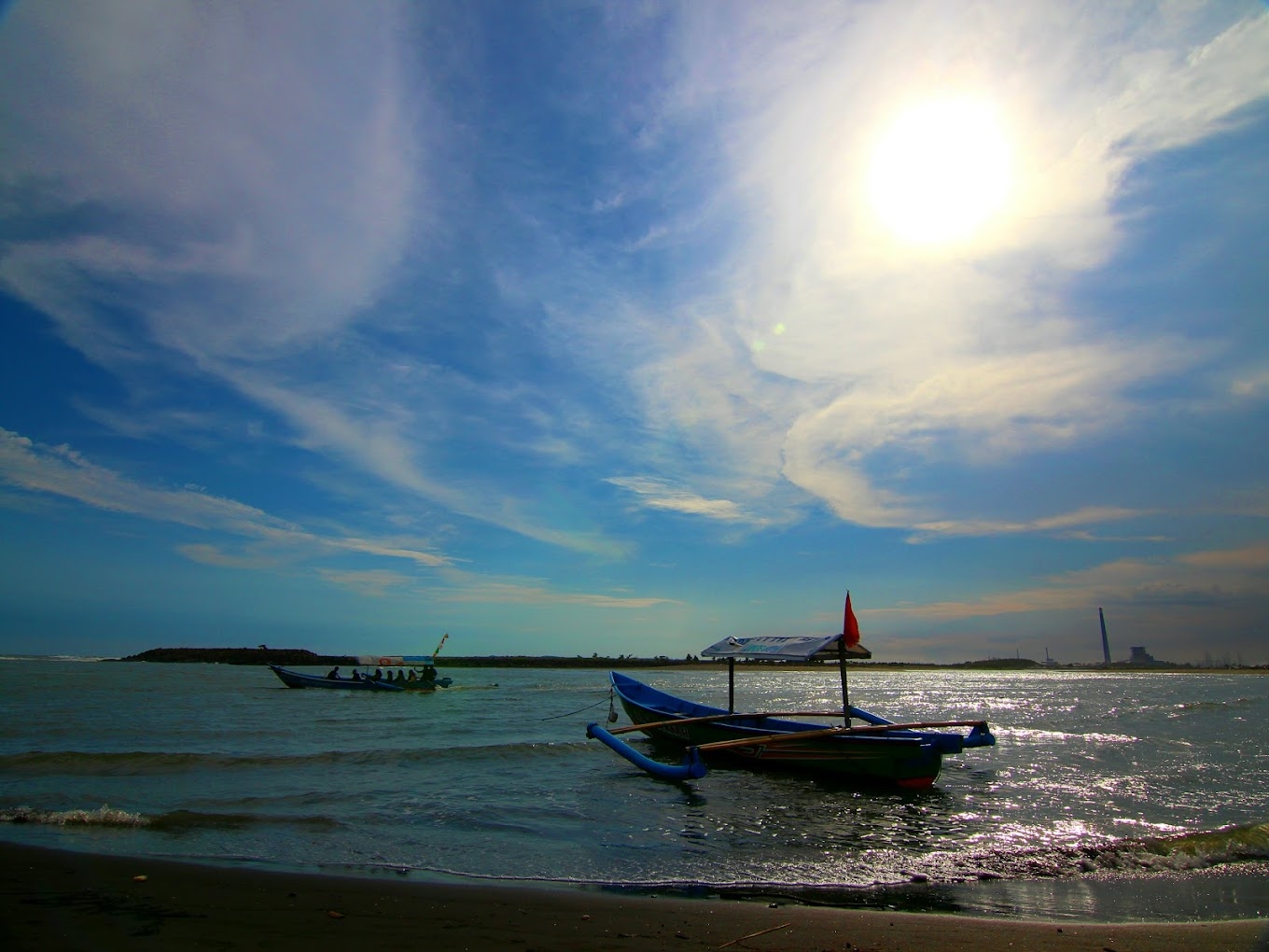 Indahnya Wisata Bahari di Cilacap dan Melihat Sunset di Pantai Srandil