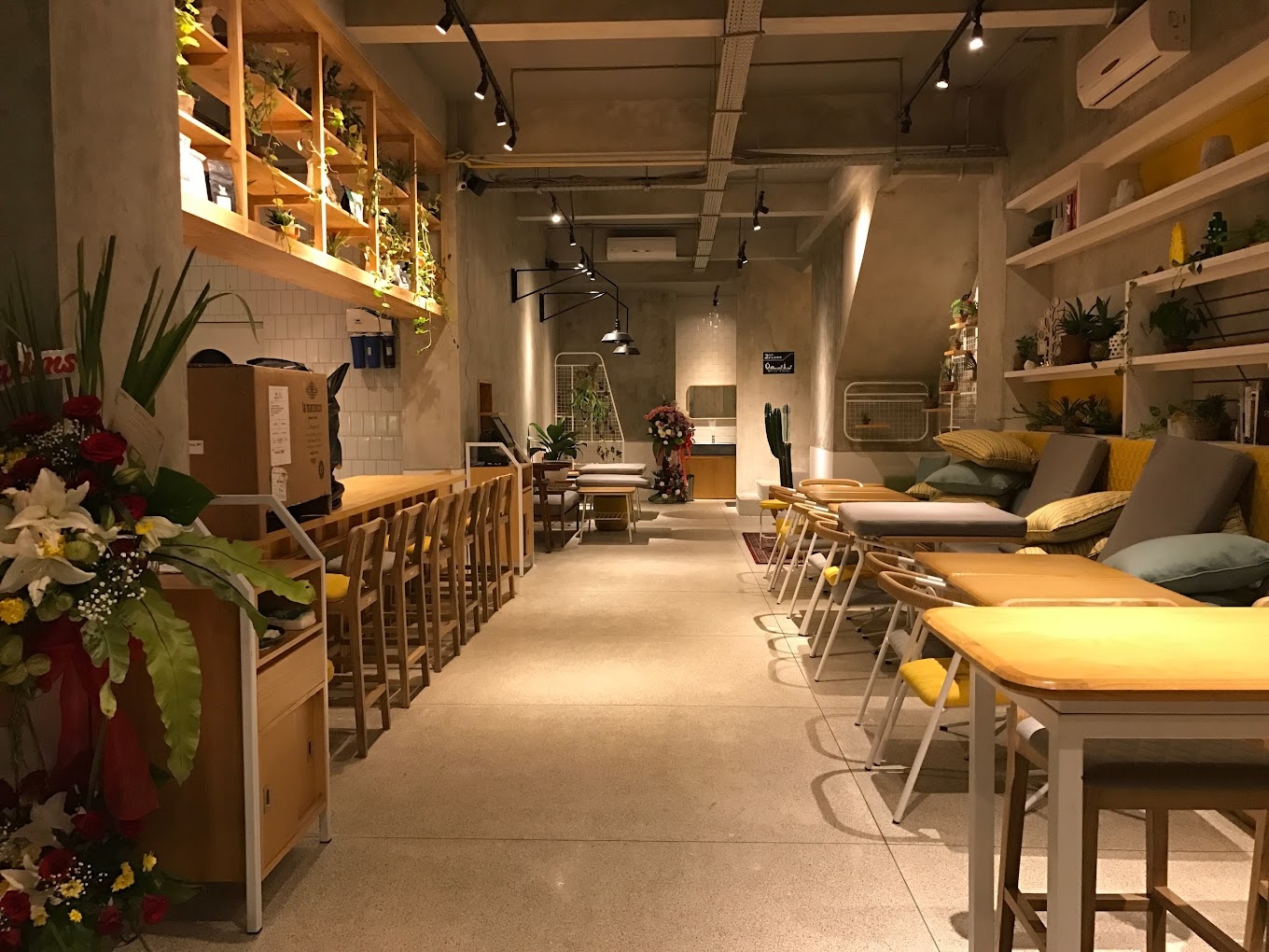 Cari Tempat Nongkrong yang Asyik serta Cafe Instagramable di Pantai Indah Kapok, Cobalah Kunjungi 4 Rekomendasinya Ini