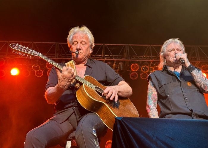 Konser Air Supply Siap Membawa Penggemar ke Pengalaman Menakjubkan Melalui "The Lost in Love" di Solo