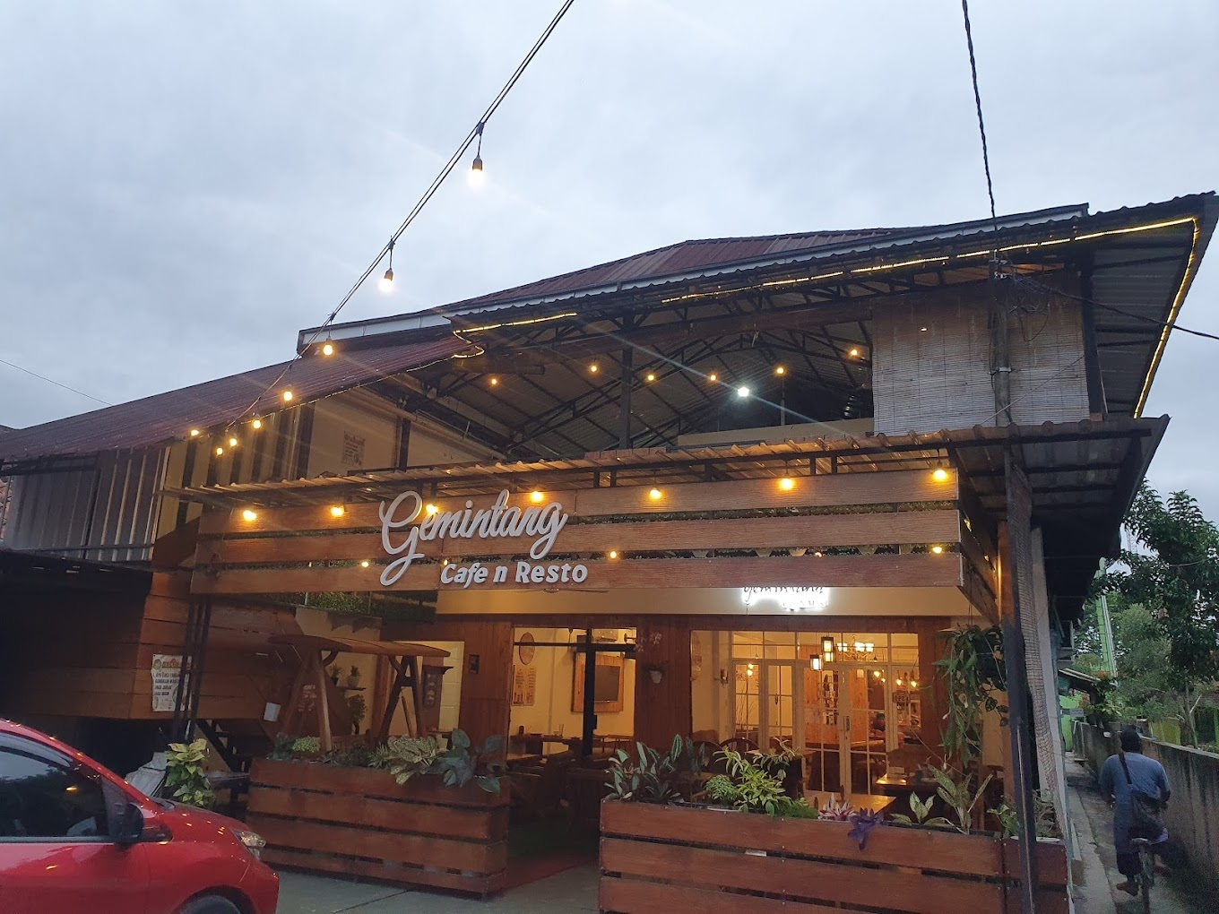 Menikmati Keberagaman Cafe di Kebumen: Rekomendasi 7 Tempat Nongkrong dan Berkuliner Terbaik