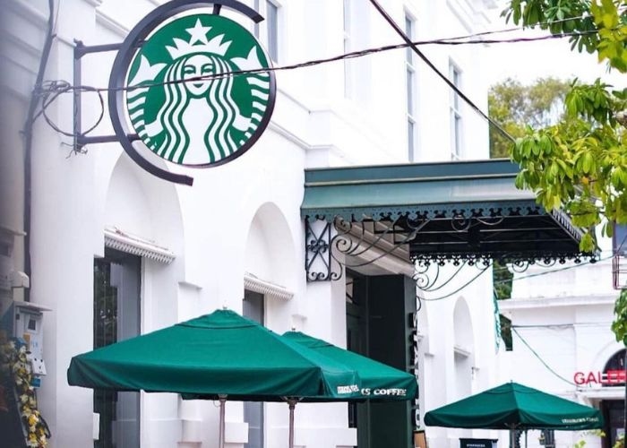 Starbucks (SBUX) Alami Rekor Kerugian: Menggali Penyebab dan Dampaknya, Salah Satunya Karena Aksi Boikot