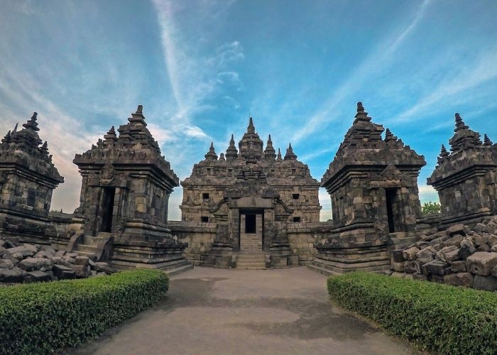 Eksplorasi Keindahan dan Sejarah Candi Plaosan Lor: Kota Gaib Nan Penuh Misteri di Jantung Jawa Tengah