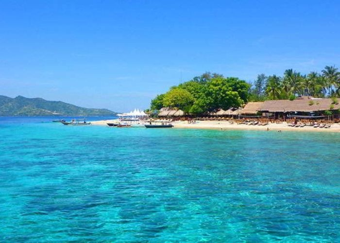 Eksplorasi Surga Pantai di Sekitar Lombok: Lima Destinasi Wisata Alam yang Mengagumkan