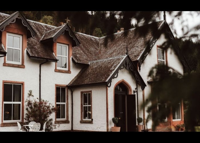 Misteri Arwah dan Koneksi Mistis: Foyers Lodge dan Jejak Okultis di Boleskine House
