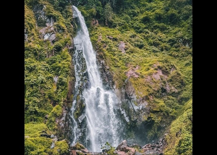 Pesona Misteri dan Keindahan Alam: Menelusuri Curug Lawe, Opsi Liburan Menarik di Semarang