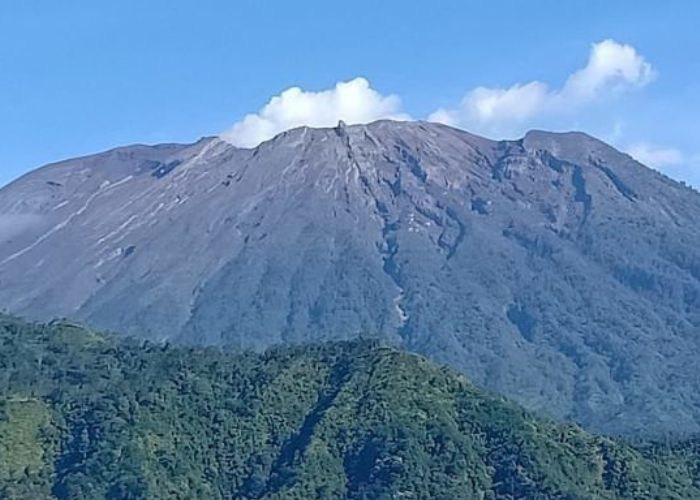 Misteri di Puncak Tertinggi Pulau Dewata: Mitos dan Kepercayaan seputar Gunung Agung di Bali, Memahami Pantangan dan Kisah Mistisnya