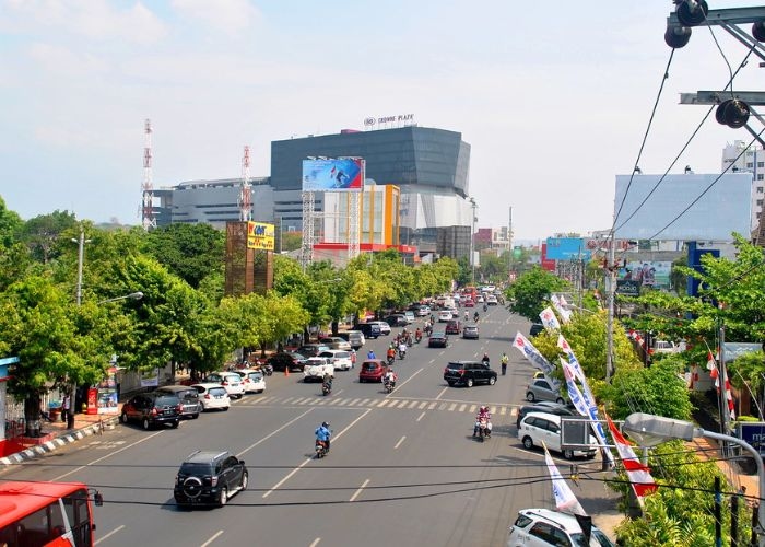 Perjalanan Kota Semarang: Sejarah dan Pesona Jalan Pemuda Semarang, Jejak Kolonial Hingga Kegiatan Malam yang Meriah