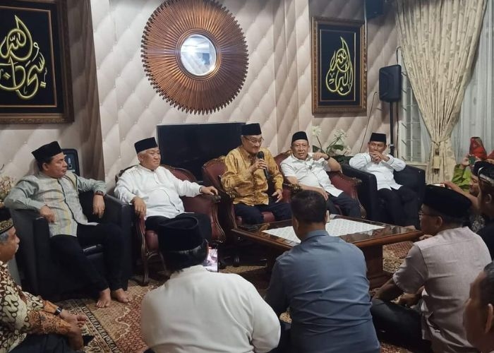 Hadir Pada Acara Iftar dan Silaturahim Ikasum Jaya, Ketua DPRD Sumbawa Juga Turut Ajak Membangun Sumbawa