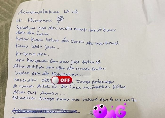 VIRAL! Seorang Wanita Mendapatkan Surat Saat Akan Tarawih dari Seorang Cowok, Isinya Sungguh Diluar Dugaan