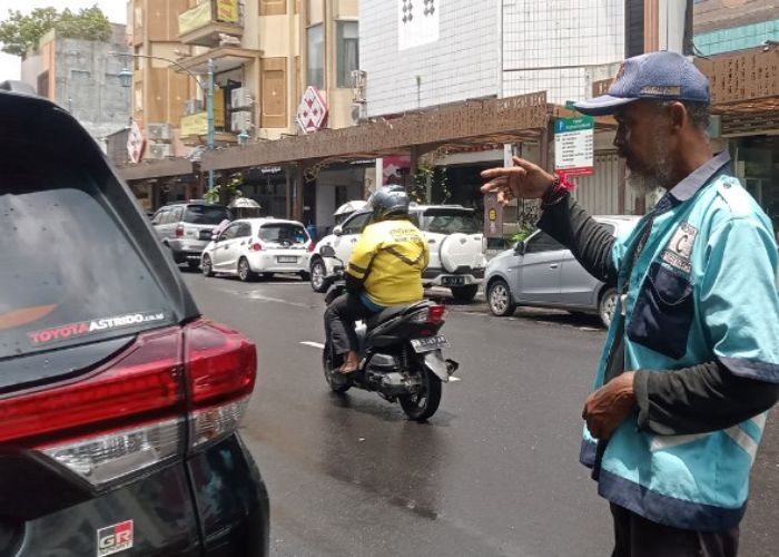 Update Tarif parkir di Kota Solo Tahun 2024: Detail Tarif Tiap Zona dan Pengecualiannya