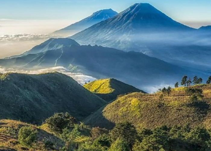Pengungkapan Mitos dan Misteri Dibalik Keindahan Gunung Prau: Sebuah Legenda Pintu Gaib Oyot Rimpang