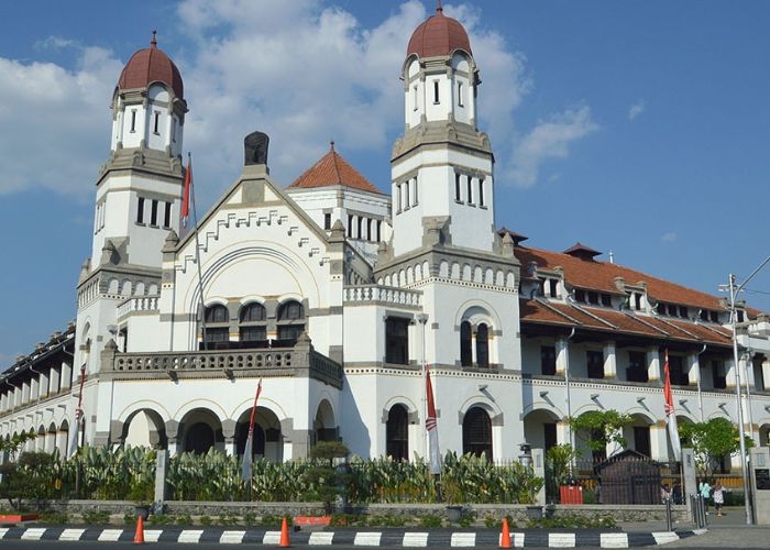 Mengulas Kembali Semarang Tempo Dulu: Lawang Sewu, Bangunan Bersejarah yang Digunakan Sebagai Perusahaan Kereta Api Belanda