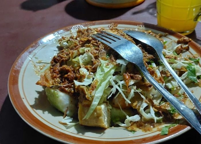 Nikmatnya Berwisata Kuliner di Kota Semarang: Rekomendasi Tahu Gimbal Terenak di Kota Atlas yang Bisa Kamu Coba
