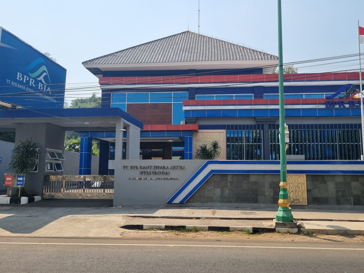 Ini Alasan OJK Cabut Izin Usaha PT BPR Bank Jepara Artha, Pastikan Dana Nasabah Tetap Aman