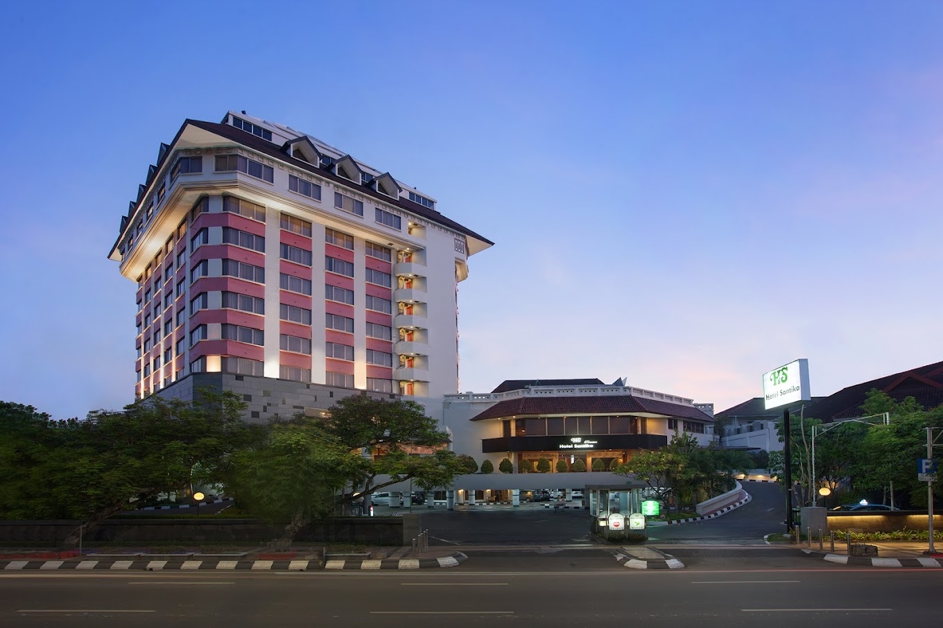 Serunya Nonton Bola Bersama Euro Cup 2024 Bersama Hotel Santika Premiere Semarang Melalui Paket Spesial Europhoria Package