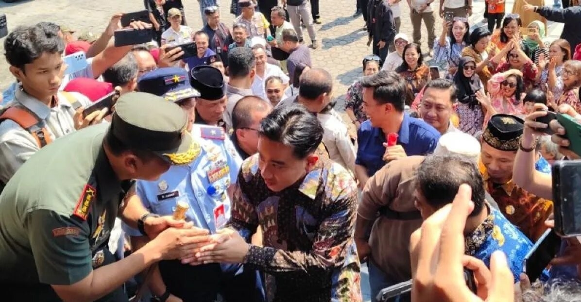 Simbol Keris dan Pesan Perpisahan, Wali Kota Surakarta Mengundurkan Diri