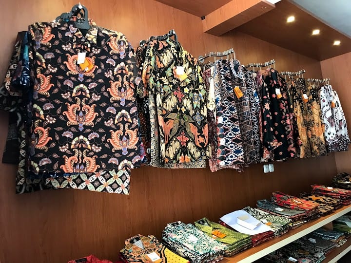 Menjelajahi Pesona Batik Tegal: Mengenal Aneka Motif Batik Warisan Budaya Pesisir Utara Jawa Tengah