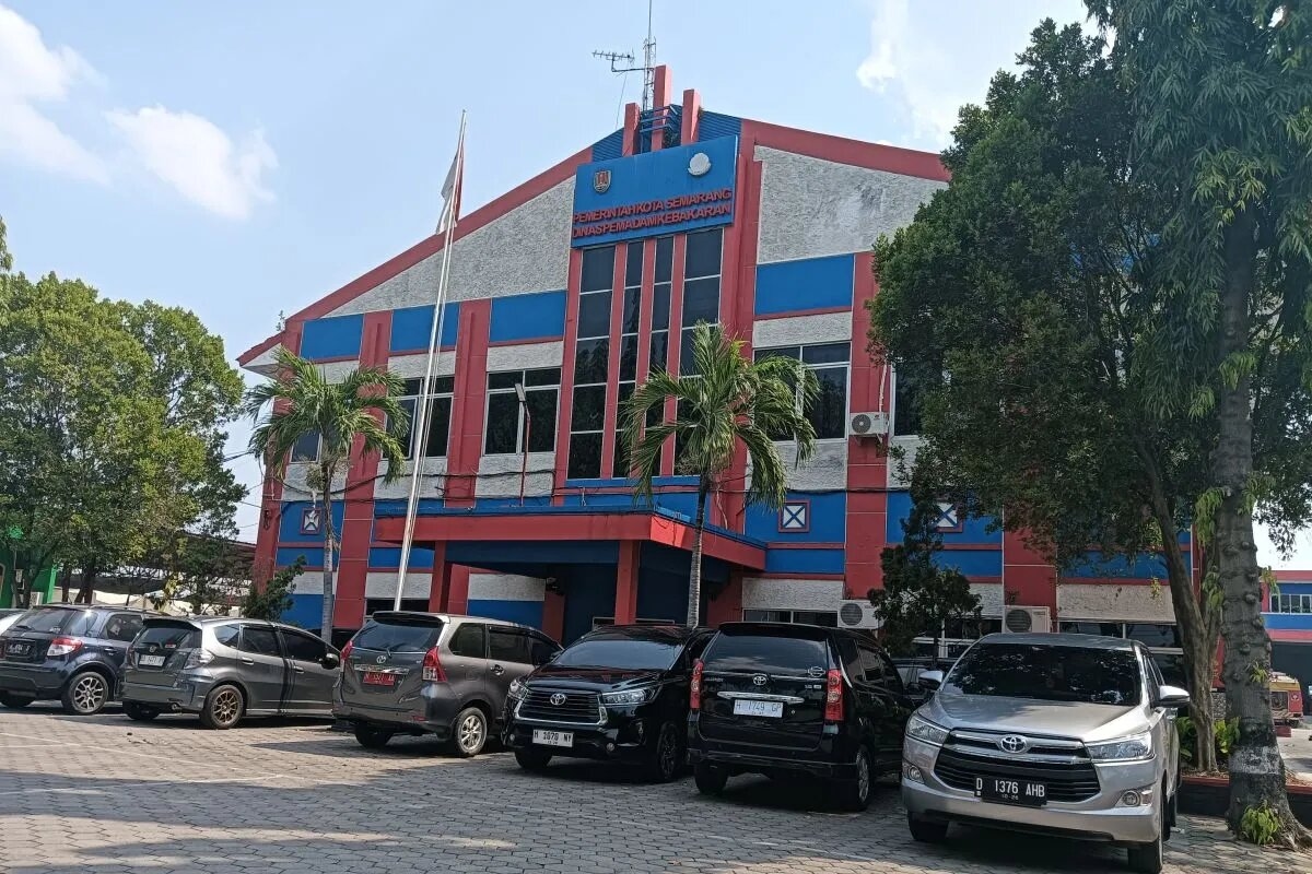 KPK Gempur Korupsi di Semarang,  Kali Ini Geledah Kantor Dinas Damkar 