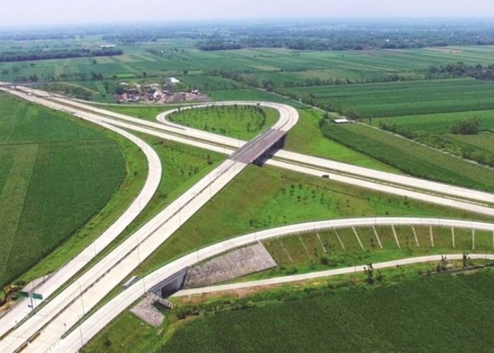 Liburan Natal dan Tahun Baru Sudah Mendekat, Ini Daftar Tarif Jalan Tol Trans Jawa Terbaru Pada Desember 2024, Hemat Waktu dan Perjalanan Anda!