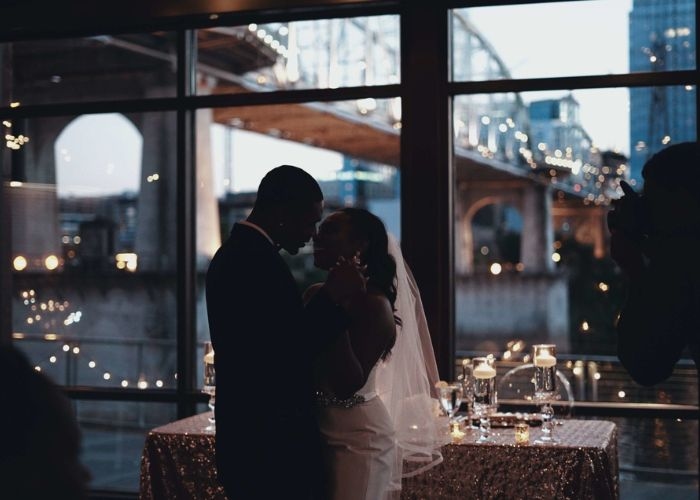 Gebrakan Baru Pernikahan Modern: Intimate Wedding di Restoran Jadi Tren Millennial, Begini Tips Memilihnya!