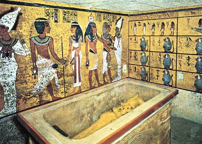 Bikin Merinding! 7 Kutukan Kuno Paling Terkenal Di Dunia! Nomor 4 Bikin Hitler Nekat Menyerang!