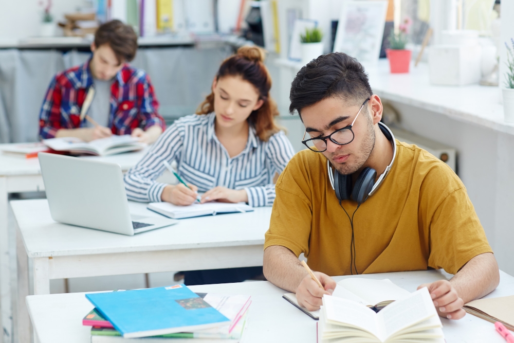Gagal di SNBT? Jangan Sedih! Gap Year Justru Kunci Suksesmu di Masa Depan