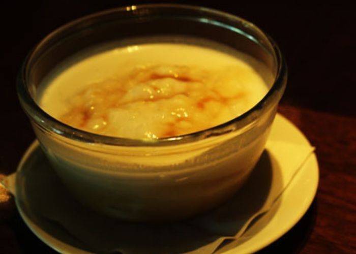 Rahasia Terungkap: Bukan Sekadar Bubur, Ternyata Jenang Sumsum Adalah Obat Ampuh Penguat Jalinan Keluarga!