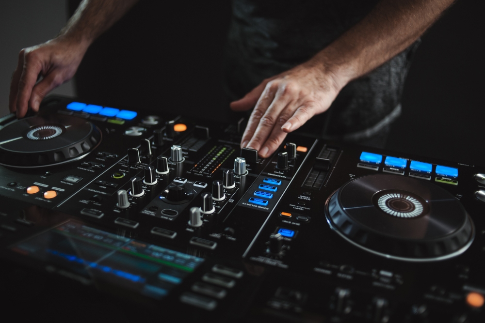 Bangga Banget! 5 DJ Asal Indonesia Ini Sukses Tembus Panggung Internasional, Siapa Aja Mereka?