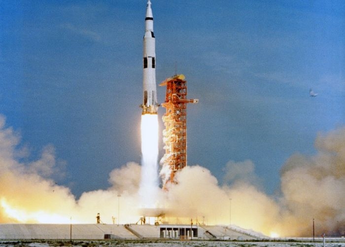 Bikin Heboh! Rahasia Tergelap Proyek Apollo 11 Terbongkar: Pendaratan di Bulan Cuma Drama Konspirasi Perang Dingin?