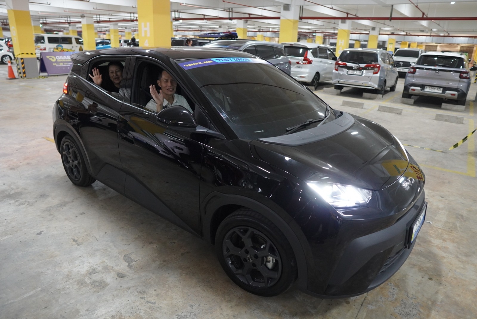 BYD ATTO 1, Pilihan Ideal bagi Pengguna Mobil Pertama: Ekspresi Gaya, Teknologi Tinggi, dan Harga Kompetitif