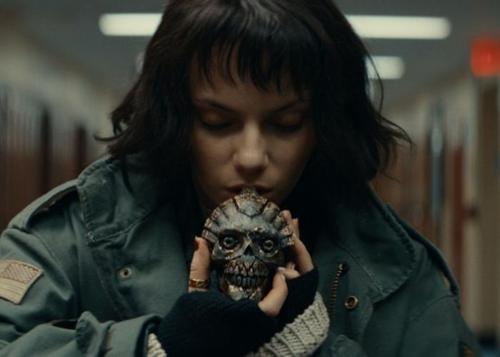 Trailer Film Whistle Rilis! Dafne Keen Terjebak Teror Mengerikan Peluit Kematian Aztec