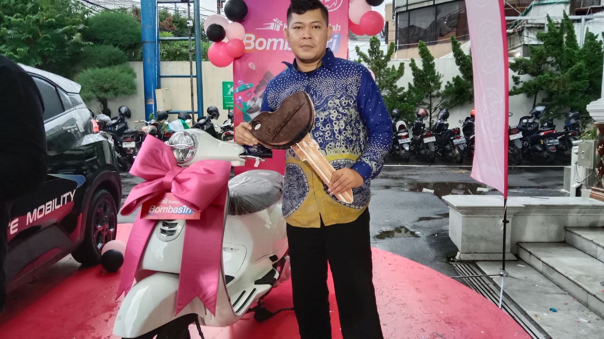 Kisah Unik Sekuriti Semarang: Takut Ditipu Saat Dikabari Menang Vespa Undian