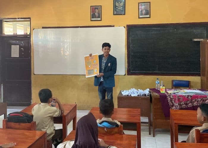 Mahasiswa Undip Ajak Siswa SD 01 Nyamok Mulai Menabung, Berikan Pemahaman Terkait Literasi Keuangan