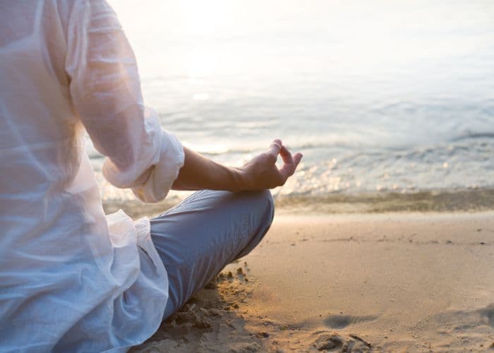 Ternyata Meditasi Memiliki Manfaat yang Baik Bagi Ibu Hamil, dan Ini 4 Khasiatnya