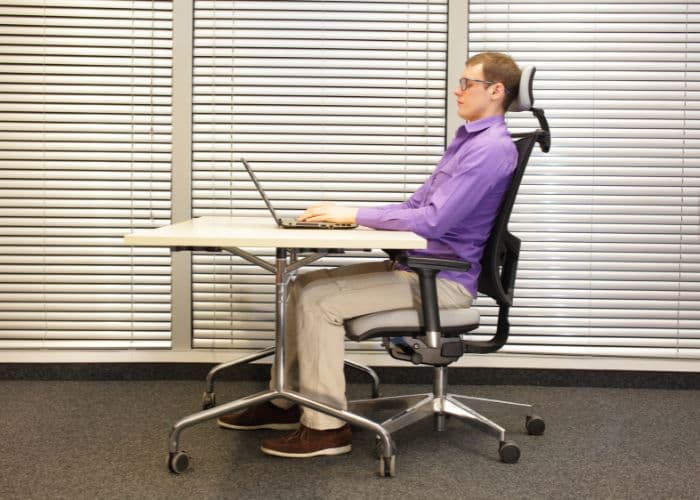 Jangan Sepelekan, 4 Posisi Duduk Ini Ternyata Bisa Mengganggu Kesehatanmu