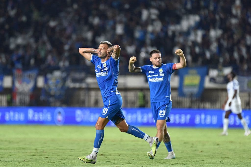 LIVE STREAMING LIVE SCORE Persib vs PSM, SIARAN LANGSUNG GRATIS Indosiar, Cek Update Skor FULL TIME Duel Sengit di GBLA, Menang Siapa?